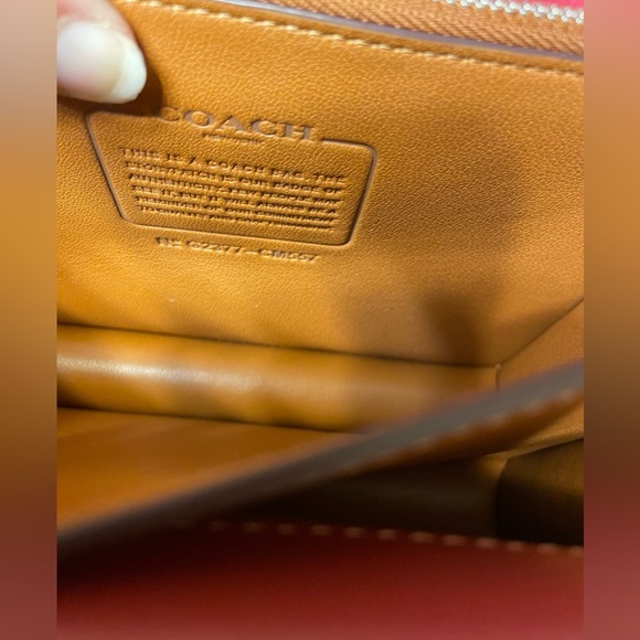 Coach Idol Bag - CM557 - Red Enamel with Silver hardware - Picture 14 of 16